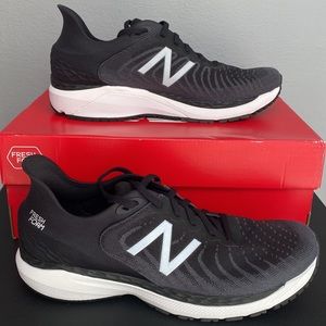 New Balance Women’s Fresh Foam 860v11 Running Course Size 12 W860B11